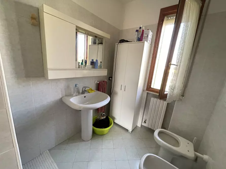 Immagine 13 di Appartamento in vendita  a Suzzara