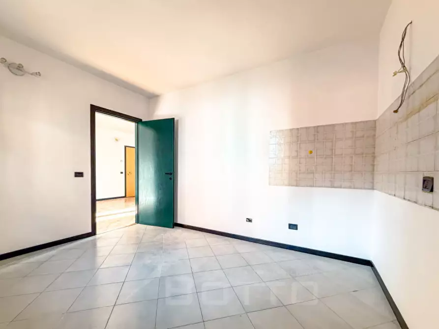 Immagine 10 di Appartamento in vendita  in Via scardini 5 a Cesara