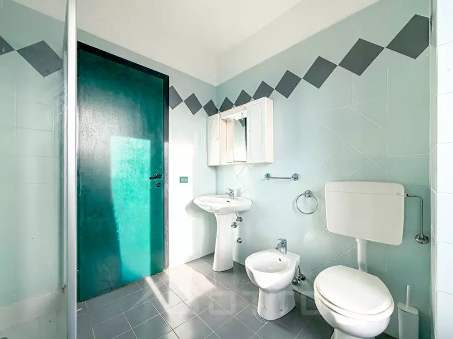 Immagine 13 di Appartamento in vendita  in Via scardini 5 a Cesara