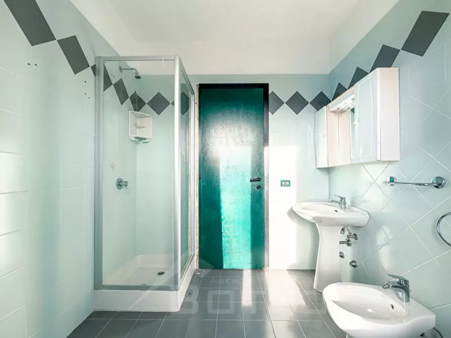 Immagine 14 di Appartamento in vendita  in Via scardini 5 a Cesara