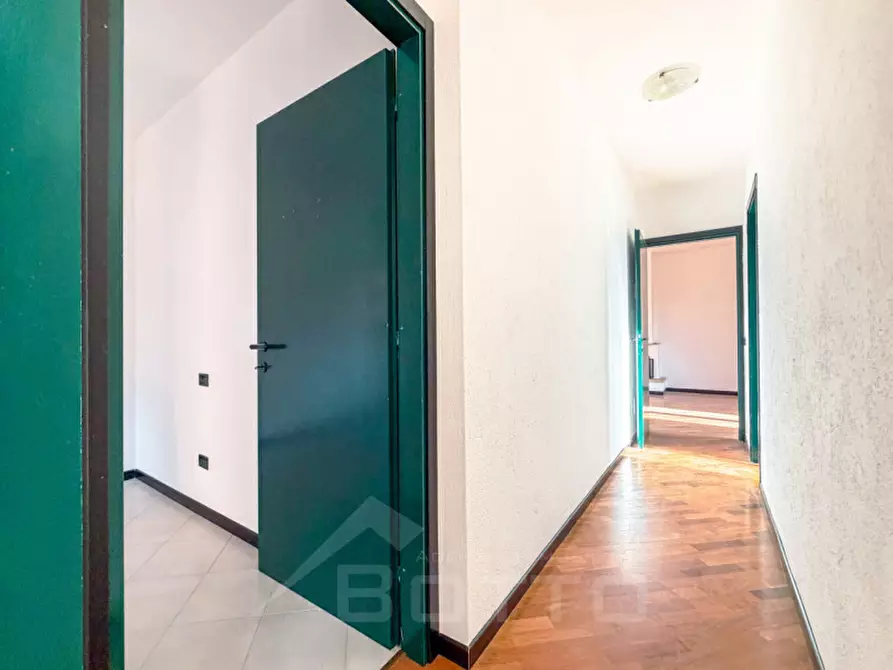 Immagine 25 di Appartamento in vendita  in Via scardini 5 a Cesara