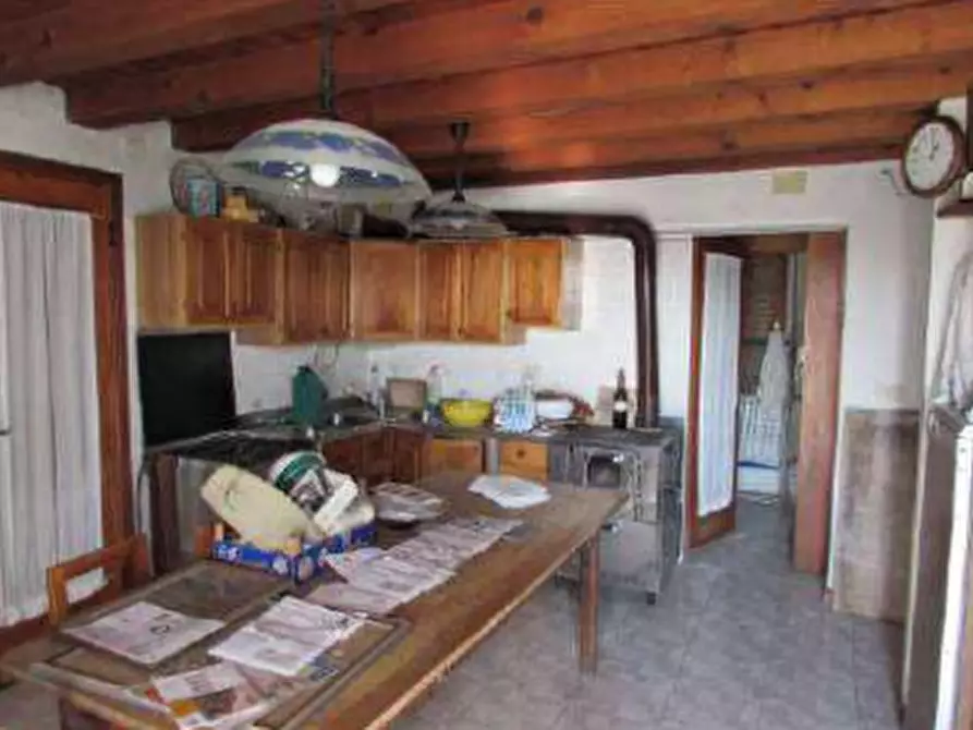 Immagine 8 di Appartamento in vendita  in Via Camerin, 15 a Colle Umberto