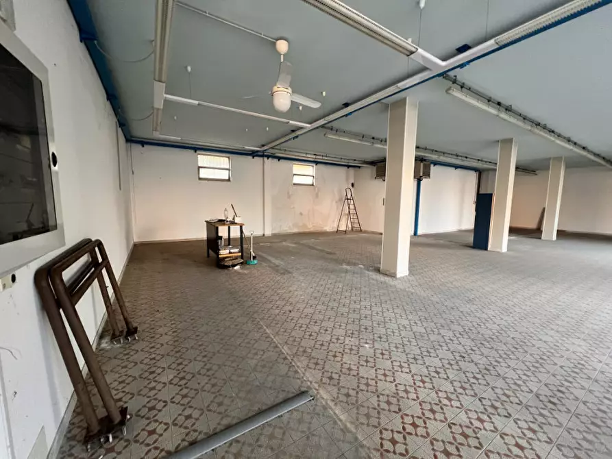 Immagine 3 di Negozio in vendita  in via placido zurla,13 a Legnago