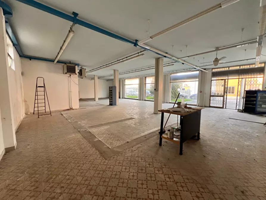 Immagine 6 di Negozio in vendita  in via placido zurla,13 a Legnago