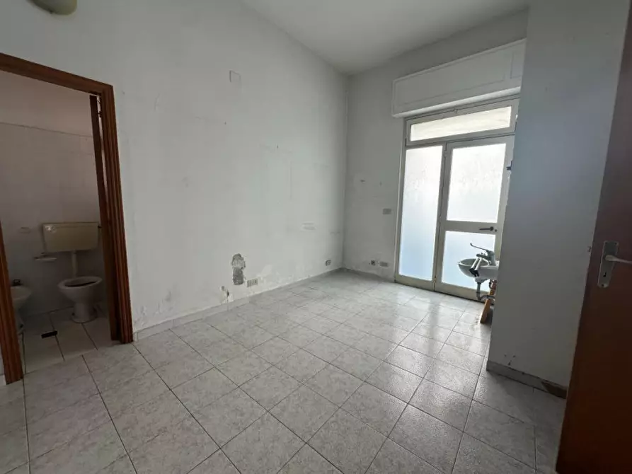 Immagine 3 di Ufficio in vendita  in Via Venti Settembre a Milazzo