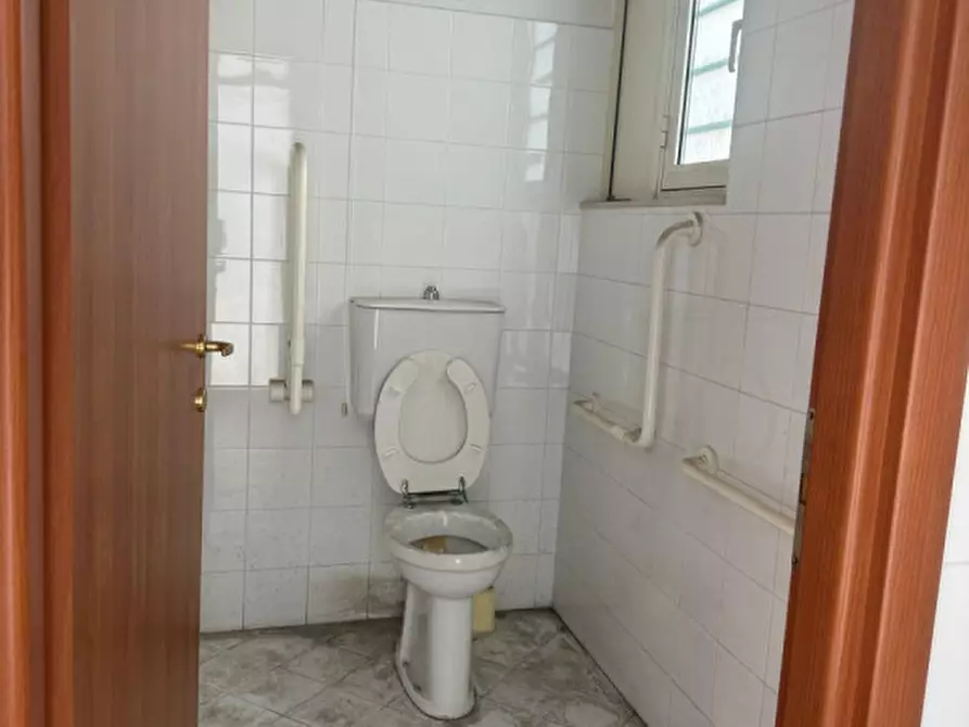 Immagine 9 di Ufficio in vendita  in Via Venti Settembre a Milazzo