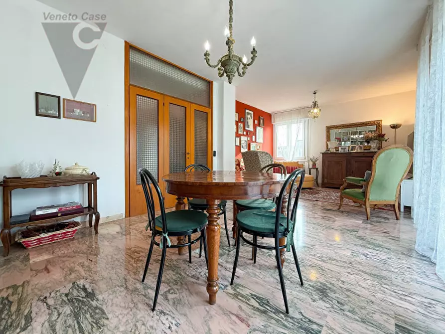 Immagine 3 di Appartamento in vendita  a Padova