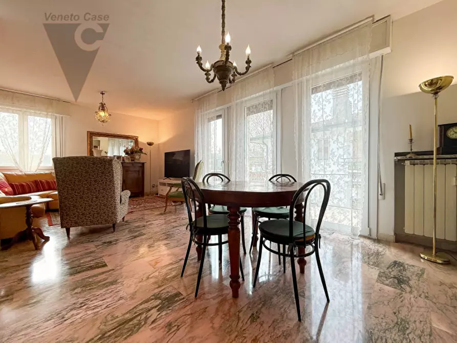 Immagine 4 di Appartamento in vendita  a Padova