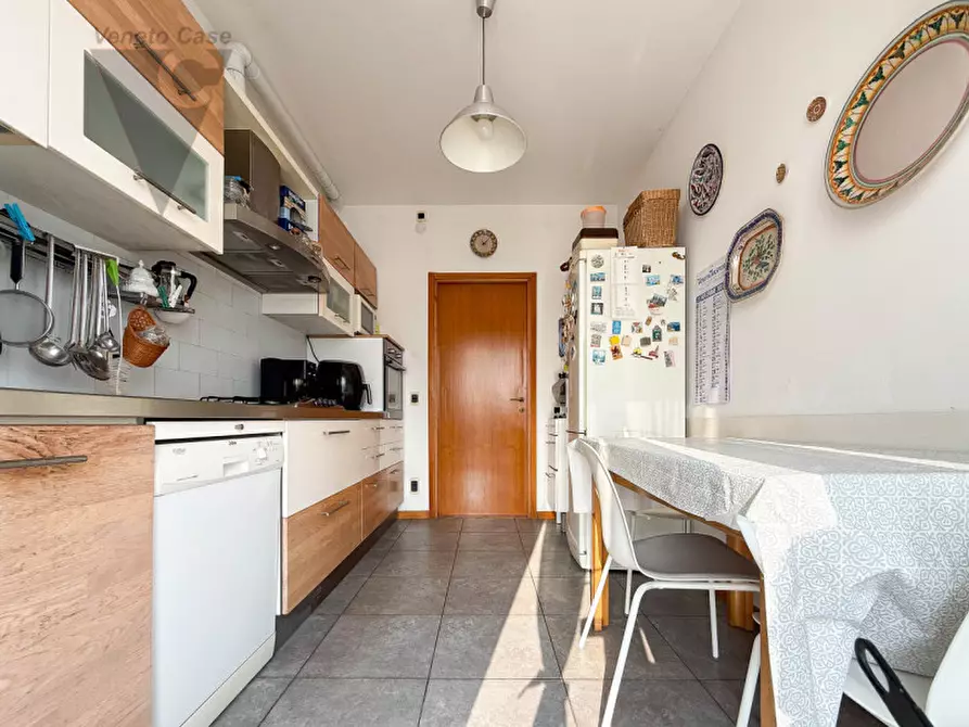 Immagine 13 di Appartamento in vendita  a Padova