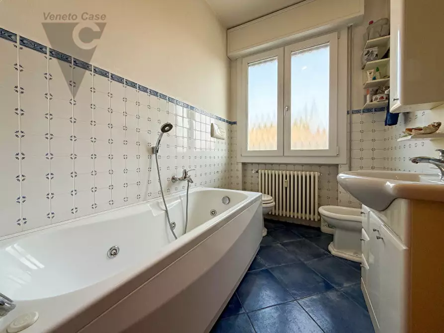 Immagine 26 di Appartamento in vendita  a Padova