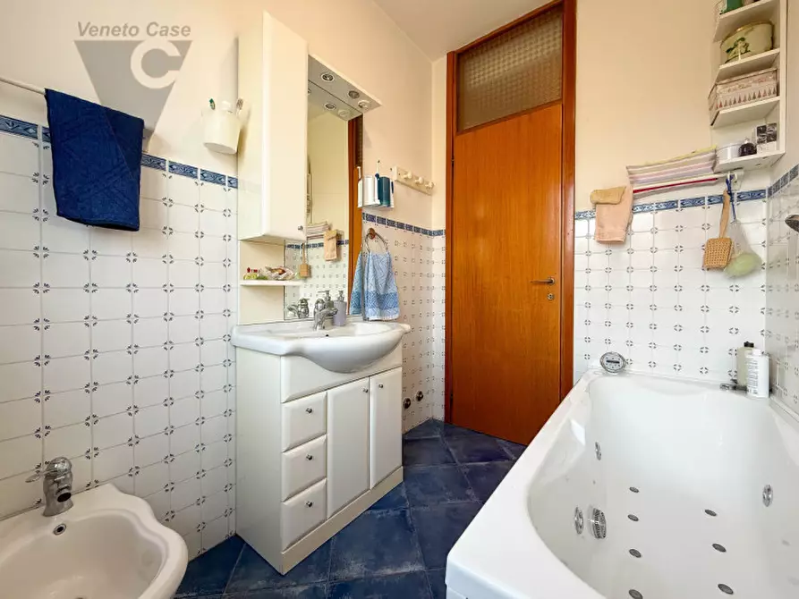 Immagine 27 di Appartamento in vendita  a Padova