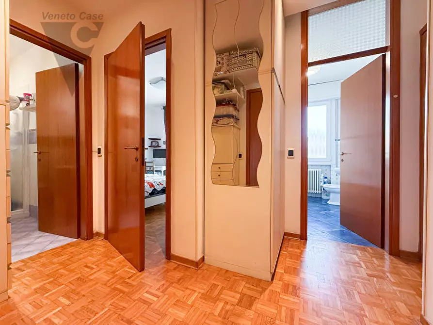 Immagine 29 di Appartamento in vendita  a Padova