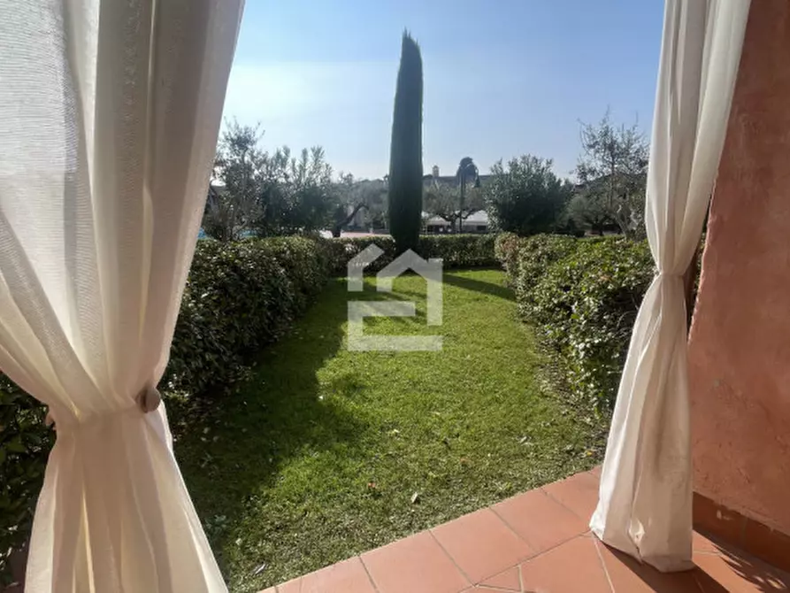 Immagine 5 di Appartamento in vendita  in Via Atleti Azzurri d'Italia a Manerba Del Garda