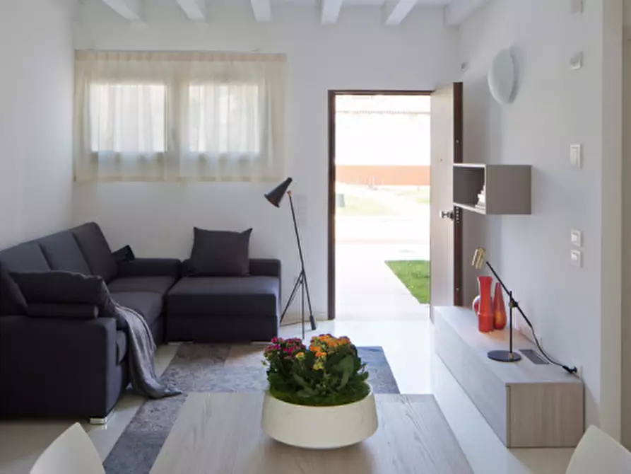 Immagine 1 di Appartamento in affitto  in Via Giuseppe Mazzini Falzè di Trevignano a Trevignano