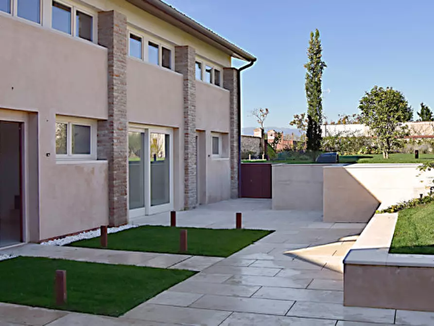 Immagine 10 di Appartamento in affitto  in Via Giuseppe Mazzini Falzè di Trevignano a Trevignano