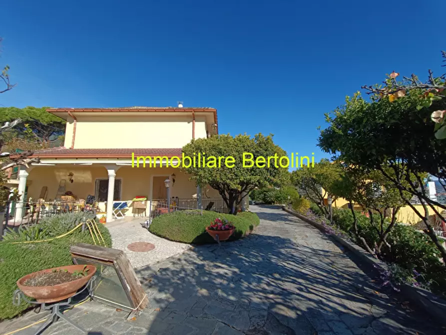 Immagine 32 di Villa in vendita  in ZONA OVEST a San Remo