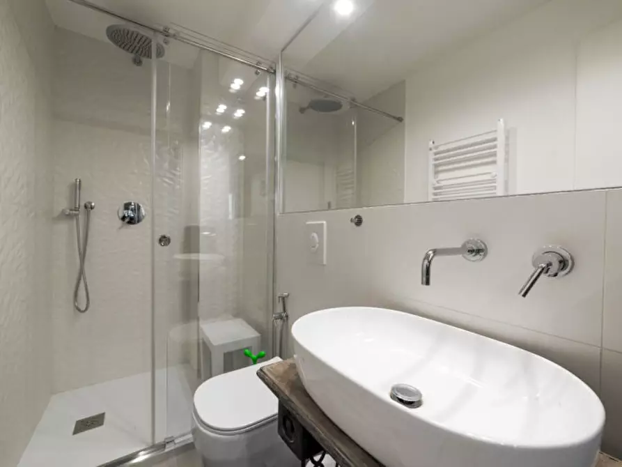 Immagine 15 di Appartamento in vendita  in Via degli Imbriani 1 a Milano