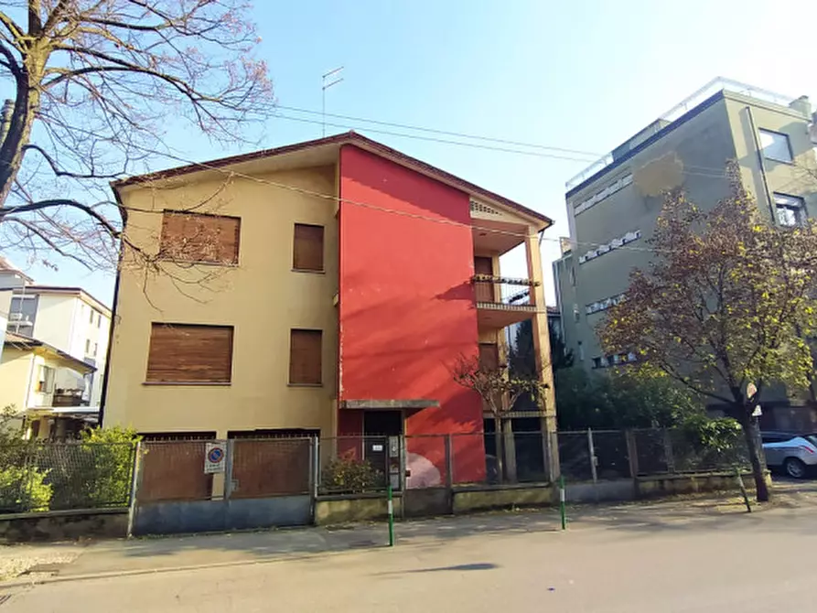 Immagine 7 di Palazzo in vendita  in via Monte Cengio a Padova