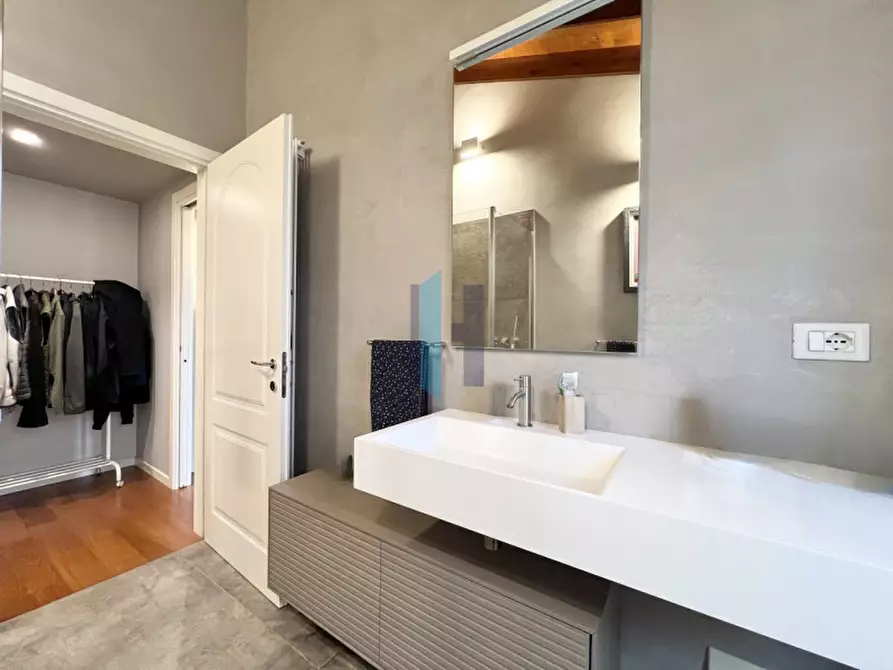 Immagine 21 di Appartamento in vendita  in Via Campiani a Brescia