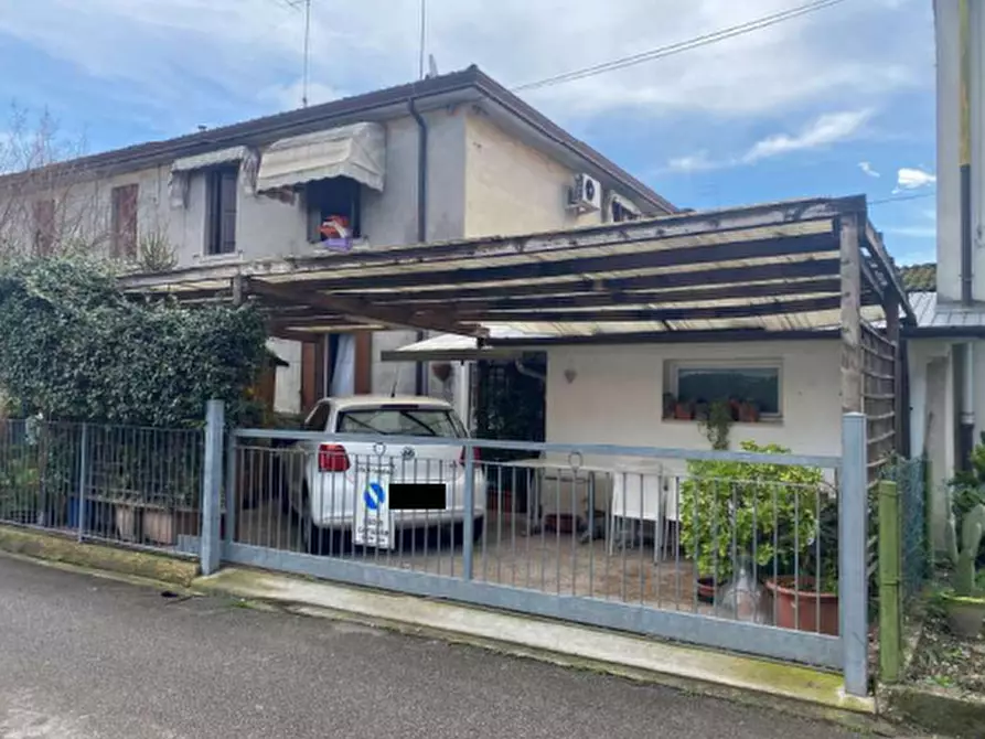 Immagine 1 di Appartamento in vendita  in Via Nino Bixio, 2 a Conegliano