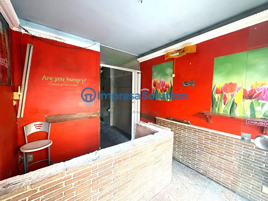 Immagine 11 di Negozio in affitto  in Via Lepanto a Napoli