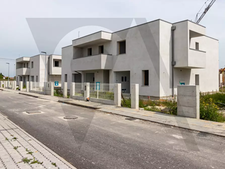Immagine 16 di Casa trifamiliare in vendita  a Legnaro