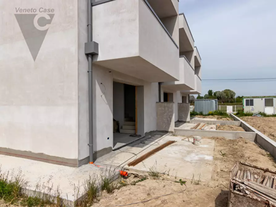 Immagine 13 di Casa trifamiliare in vendita  a Legnaro