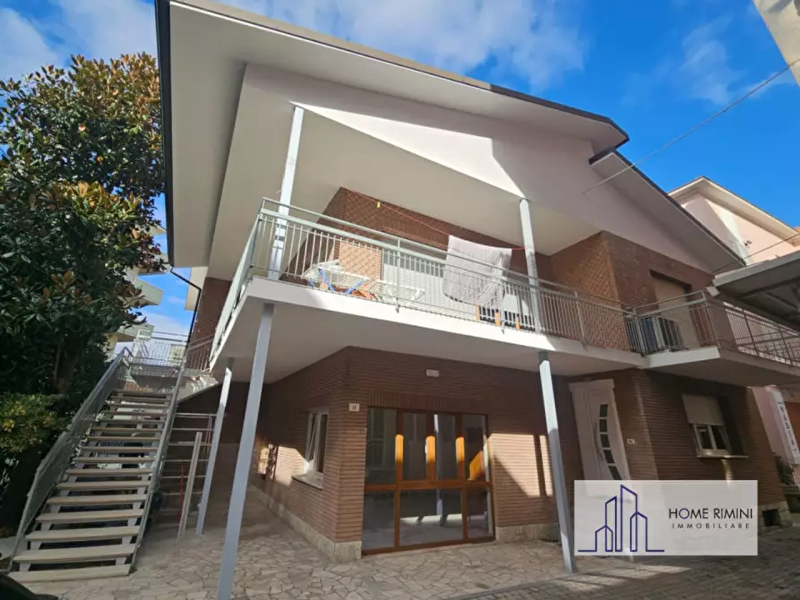 Immagine 1 di Casa trifamiliare in vendita  in VIA PALLOTTA 11 a Rimini