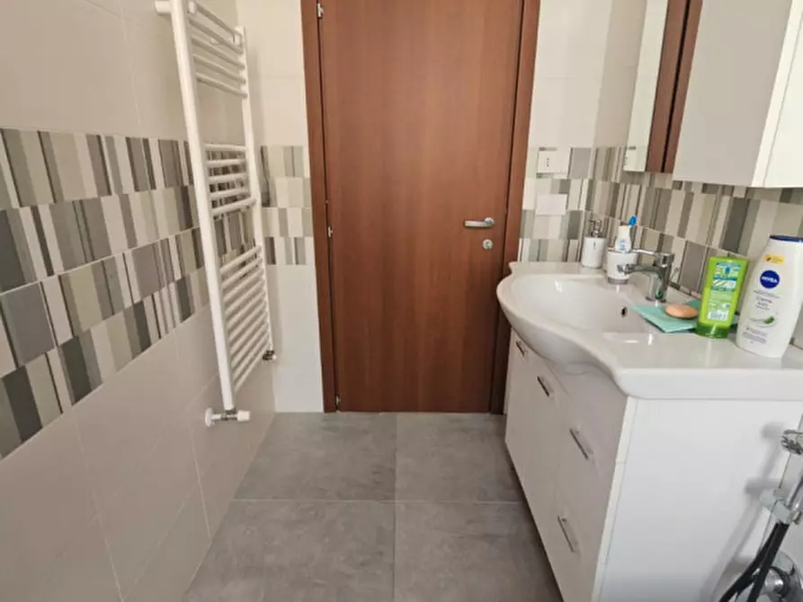 Immagine 21 di Casa trifamiliare in vendita  in VIA PALLOTTA 11 a Rimini