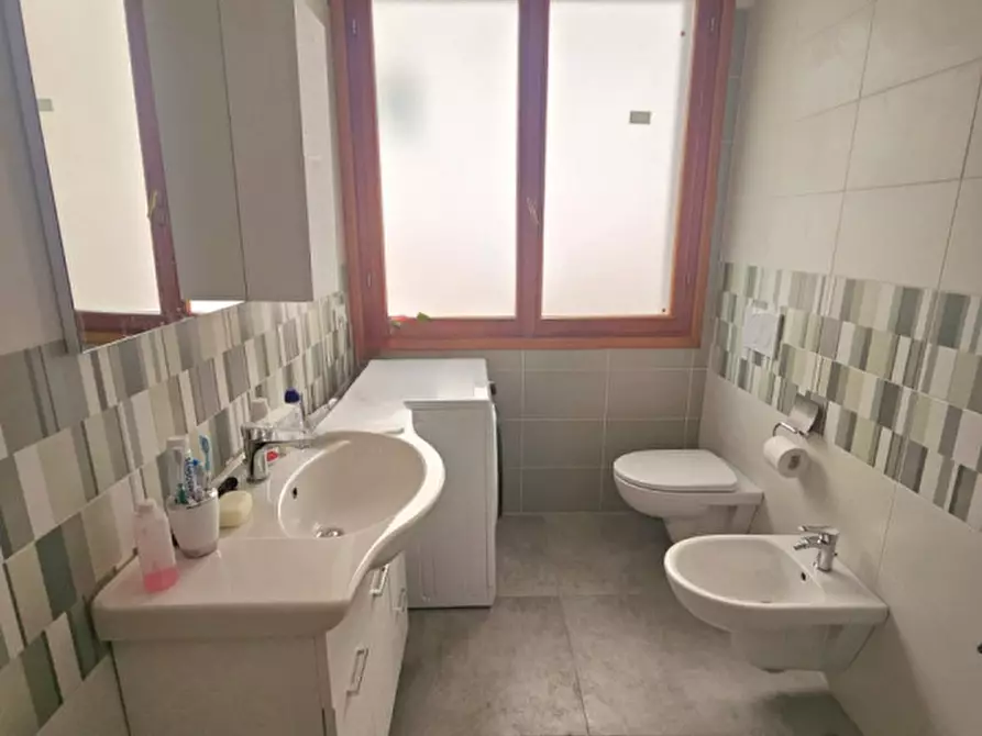 Immagine 28 di Casa trifamiliare in vendita  in VIA PALLOTTA 11 a Rimini