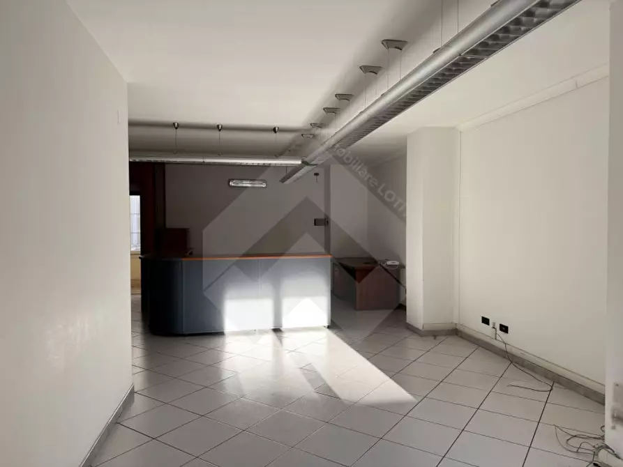 Immagine 6 di Appartamento in vendita  a Andria