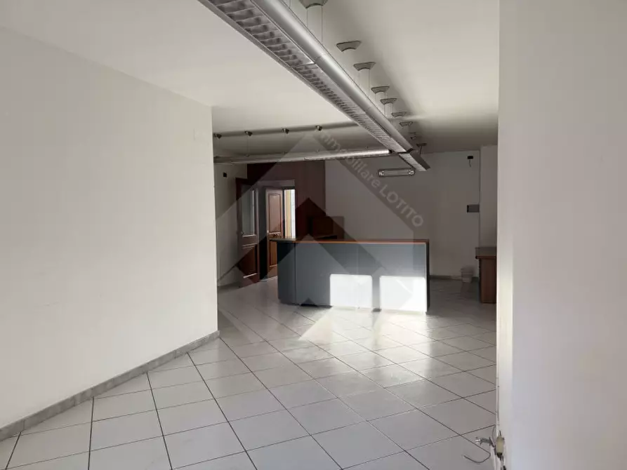 Immagine 7 di Appartamento in vendita  a Andria