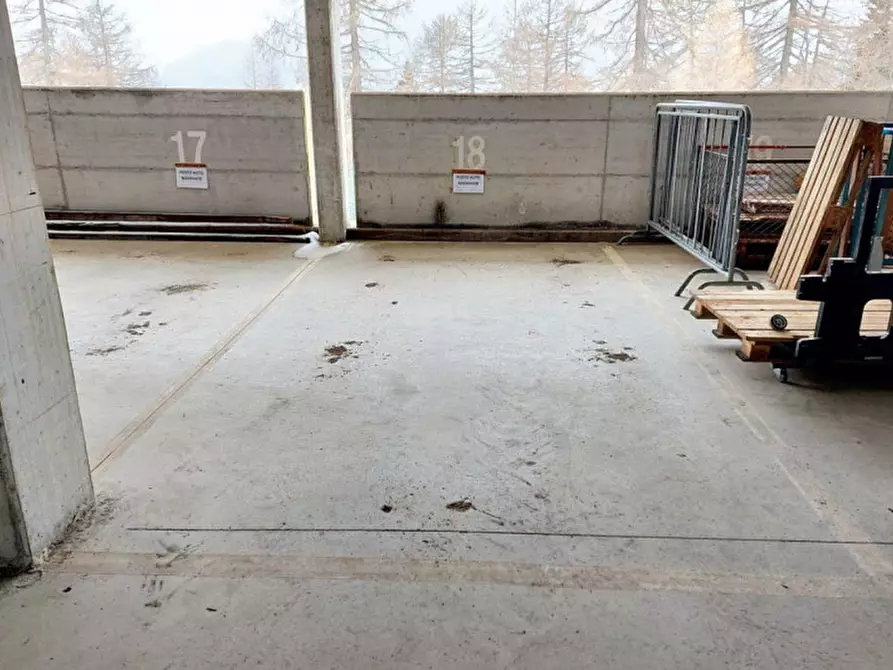 Immagine 1 di Posto auto in vendita  in Via per Motta, Motta di Sotto SO, Italia a Campodolcino