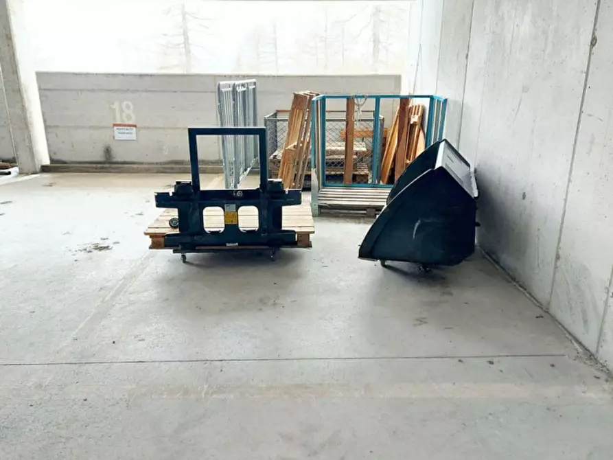 Immagine 2 di Posto auto in vendita  in Via per Motta, Motta di Sotto SO, Italia a Campodolcino