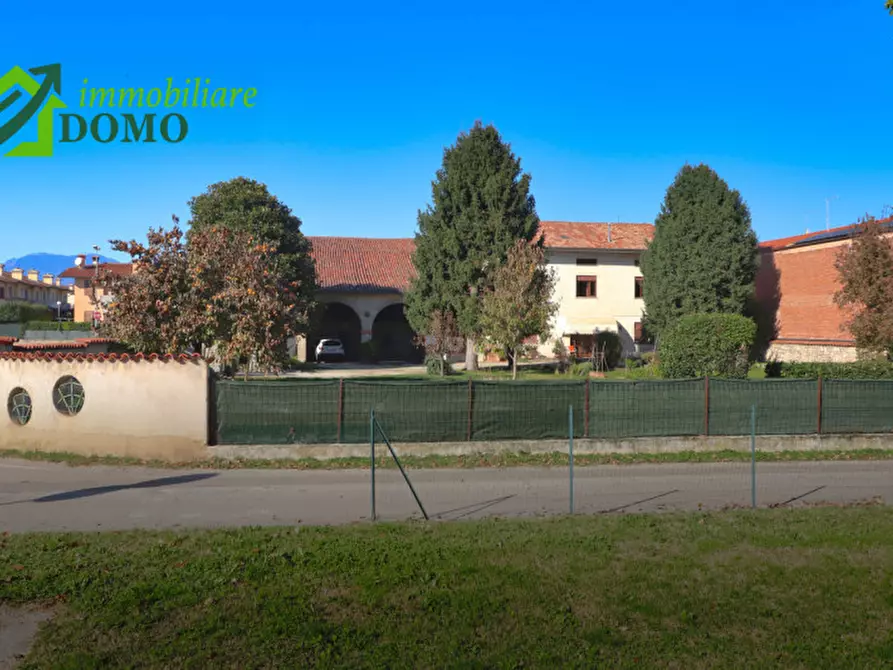 Immagine 1 di Rustico / casale in vendita  in Via Santa rita a Malo