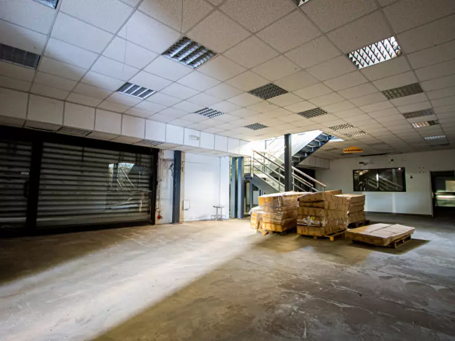 Immagine 7 di Capannone industriale in vendita  in Via per Motta Visconti a Casorate Primo