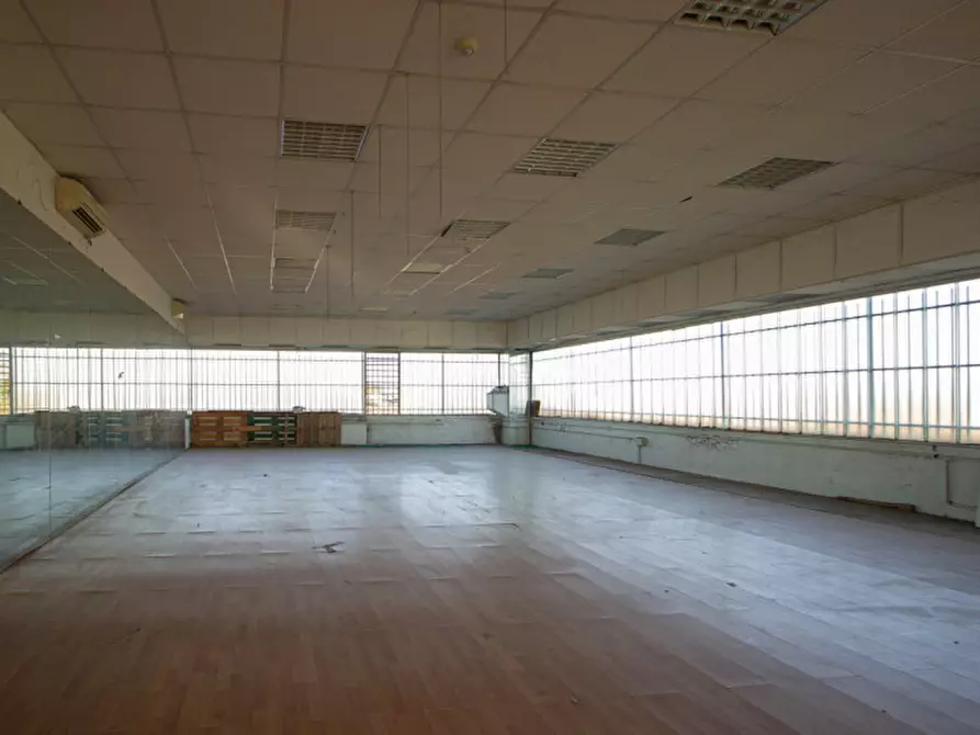 Immagine 10 di Capannone industriale in vendita  in Via per Motta Visconti a Casorate Primo