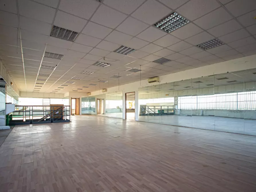 Immagine 11 di Capannone industriale in vendita  in Via per Motta Visconti a Casorate Primo