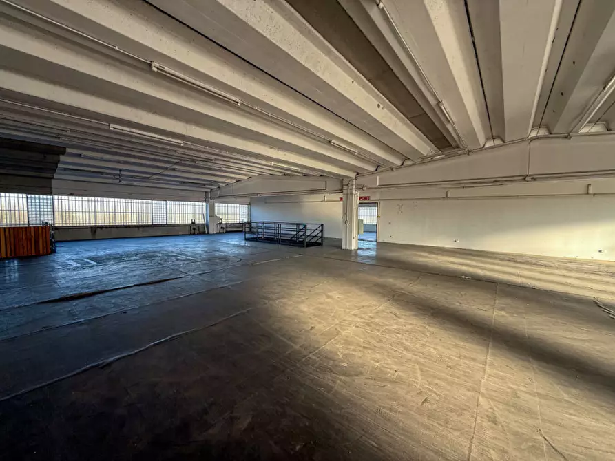 Immagine 16 di Capannone industriale in vendita  in Via per Motta Visconti a Casorate Primo