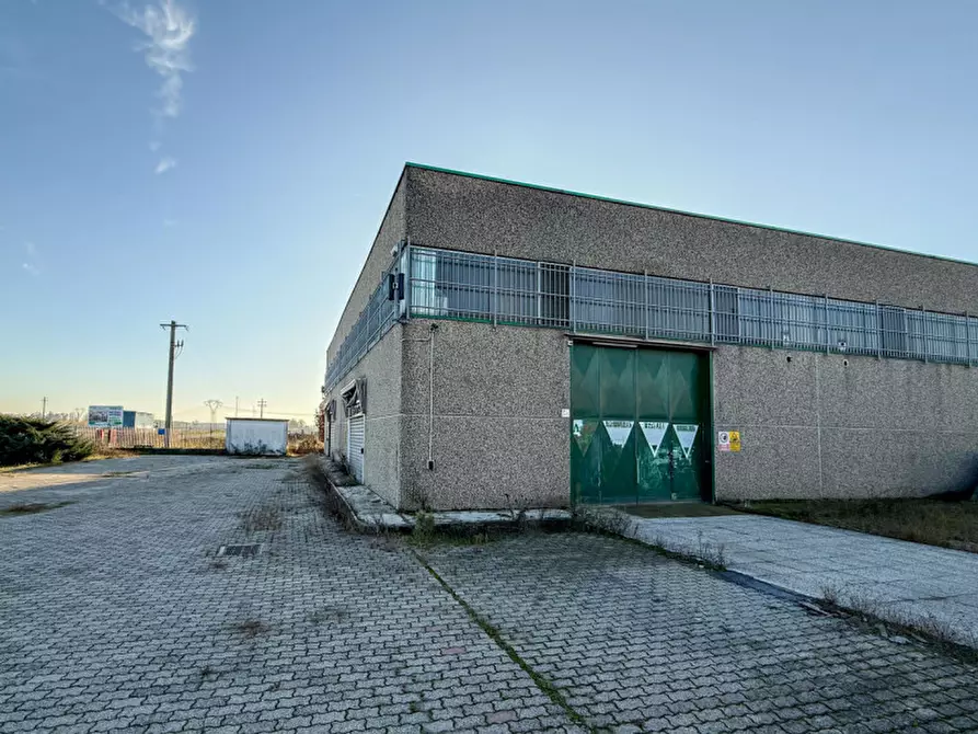Immagine 22 di Capannone industriale in vendita  in Via per Motta Visconti a Casorate Primo