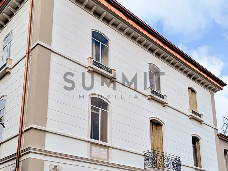 Immagine 1 di Appartamento in vendita  in Via Pietro Maraschin a Schio