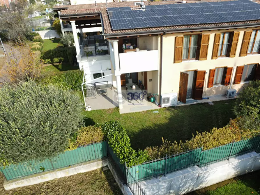 Immagine 4 di Appartamento in vendita  in Via dei Ciliegi a Gussago