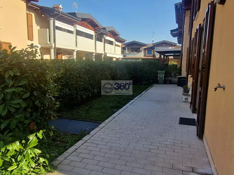 Immagine 37 di Appartamento in vendita  in Via dei Ciliegi a Gussago