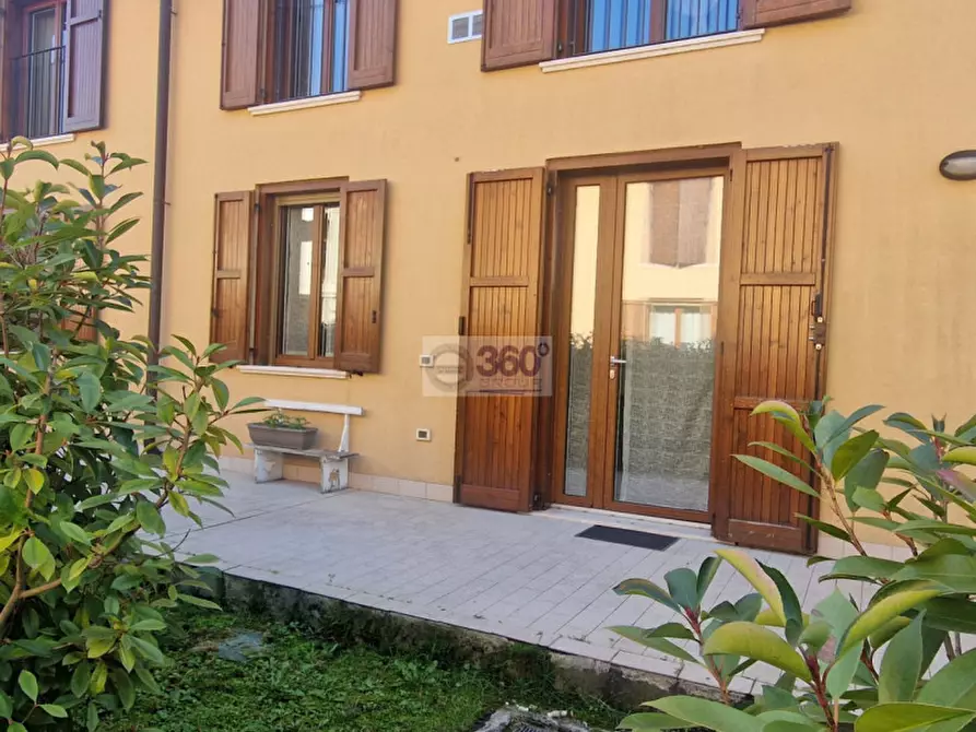 Immagine 38 di Appartamento in vendita  in Via dei Ciliegi a Gussago