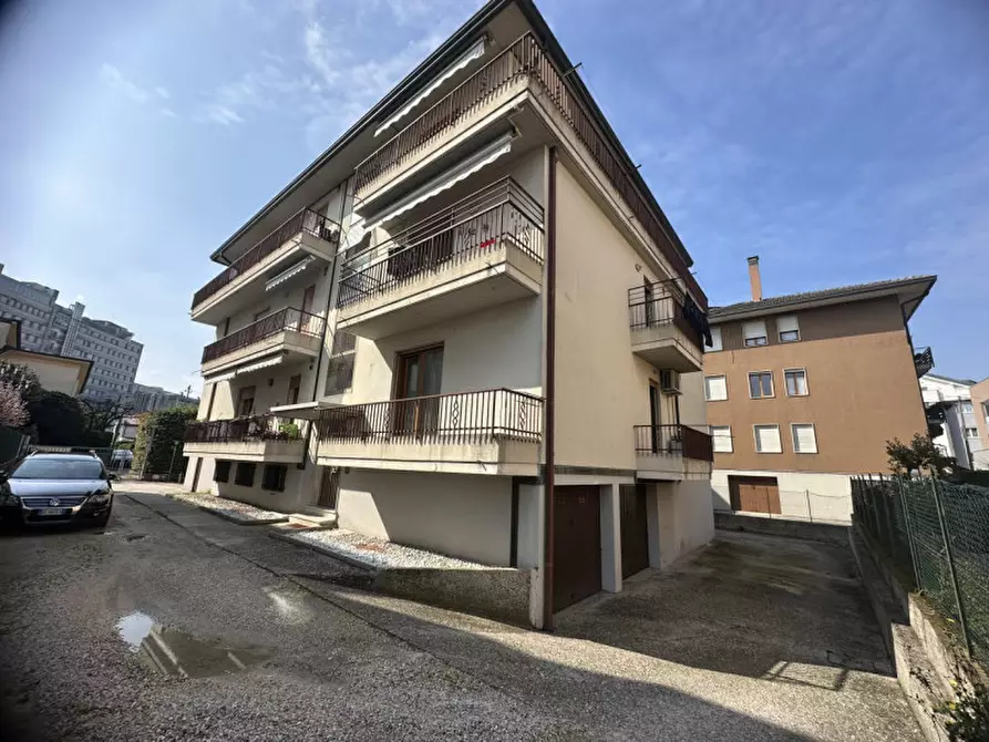 Immagine 6 di Camera in affitto  in via Canestrini 55 a Padova