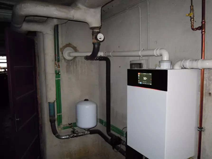 Immagine 37 di Villa in vendita  in via della repubblica 68 a Mottalciata