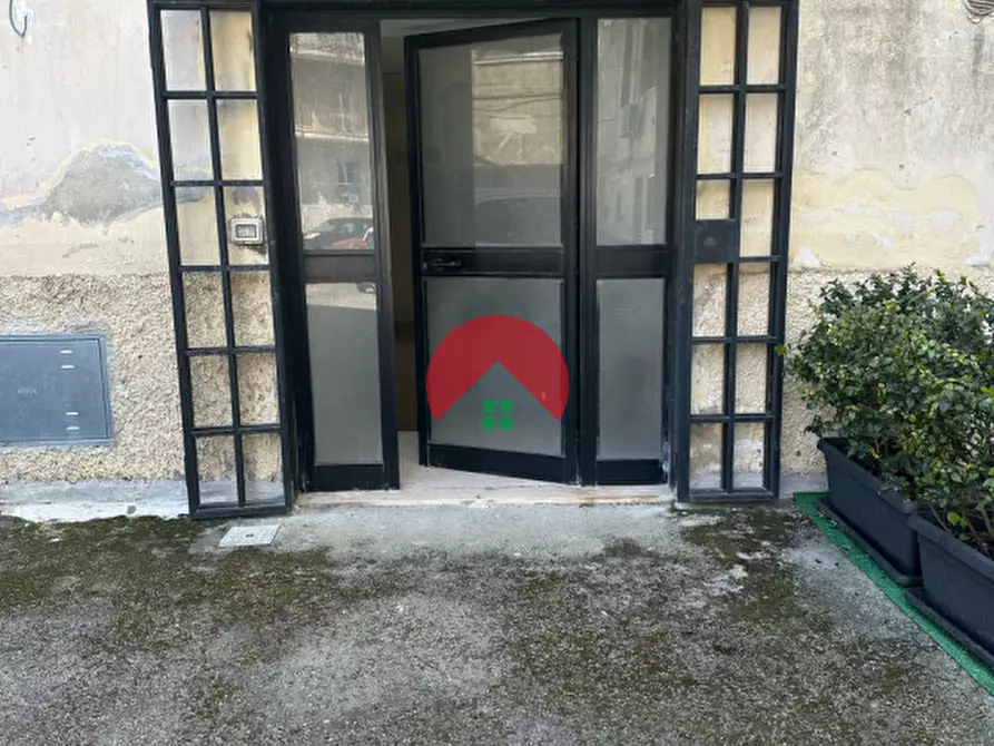 Immagine 10 di Magazzino in vendita  a Matera