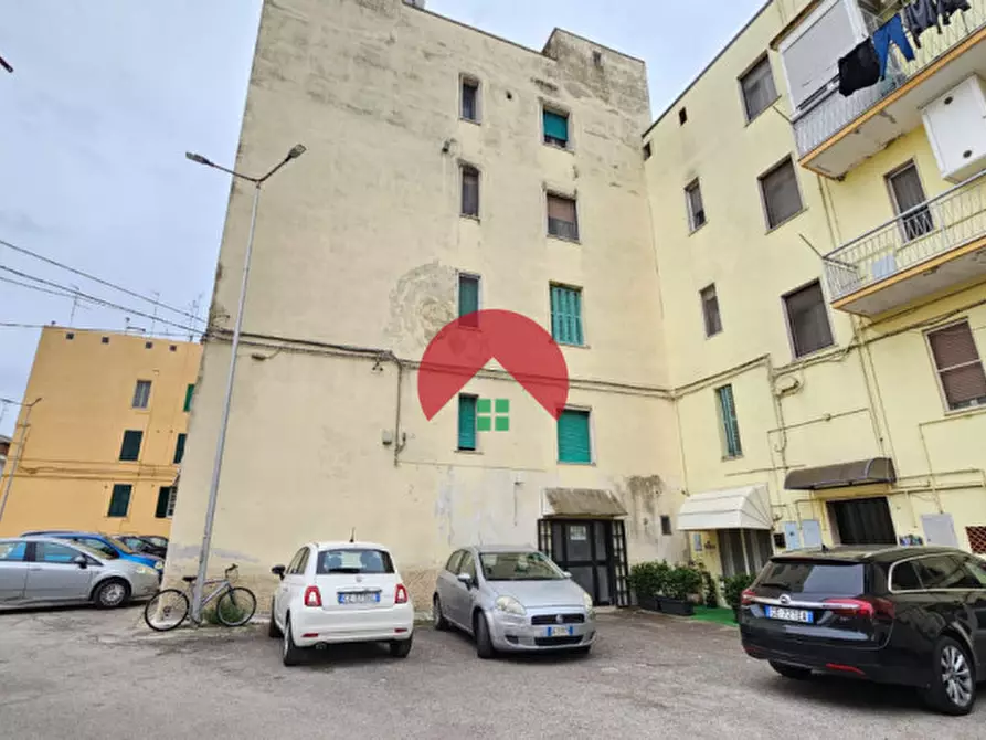 Immagine 12 di Magazzino in vendita  a Matera