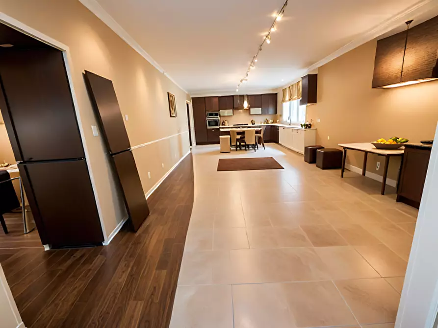 Immagine 19 di Magazzino in vendita  a Matera