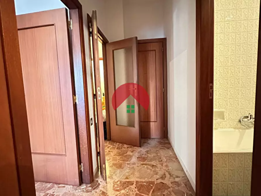 Immagine 5 di Appartamento in vendita  a Matera